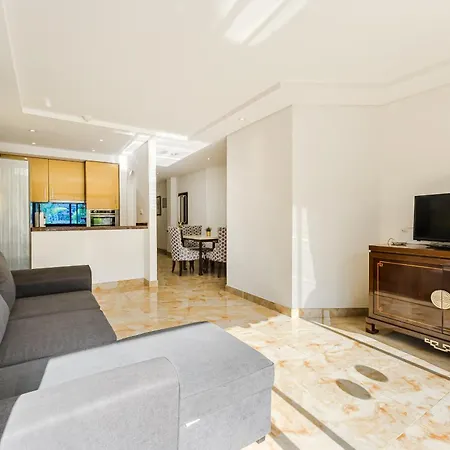 Brand New In Park Albatros With Pool View سان ميغيل ذي أبونا